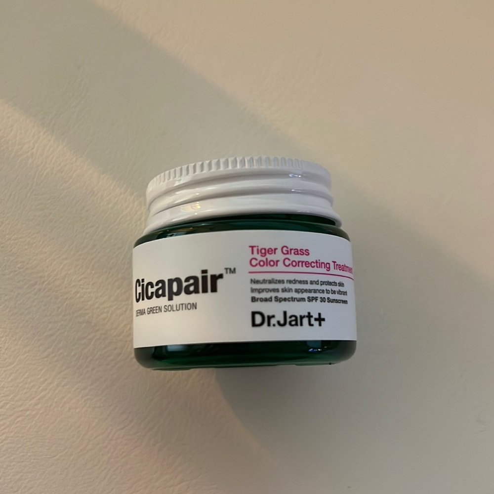 Dr. Jart+
Mini Cicapair™ Tiger Grass Color Correcting Treatment SPF 30